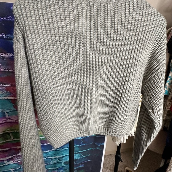 NWT Elodie Grey Cropped Sweater 
Size Small - Picture 7 of 10
